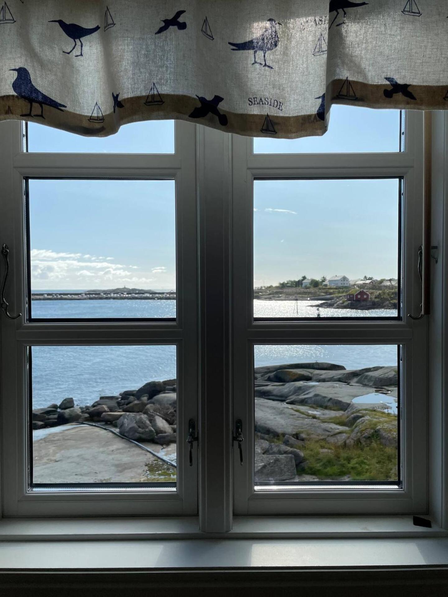Nordlandshus Ved Havet Pa Reine, Lofoten Eksteriør billede