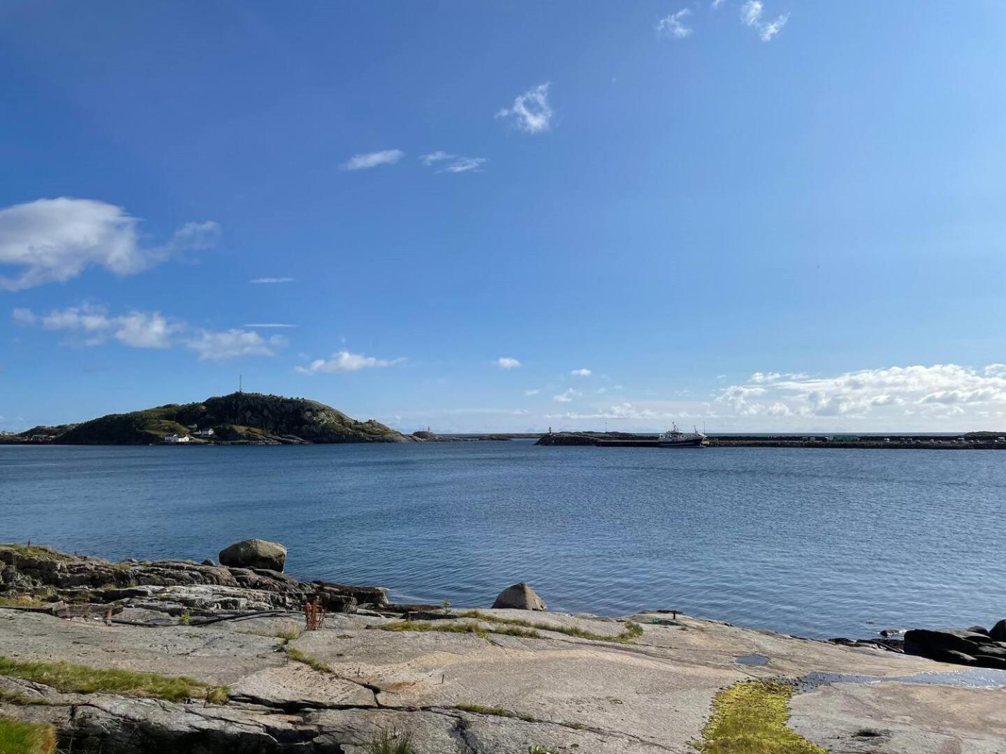 Nordlandshus Ved Havet Pa Reine, Lofoten Eksteriør billede